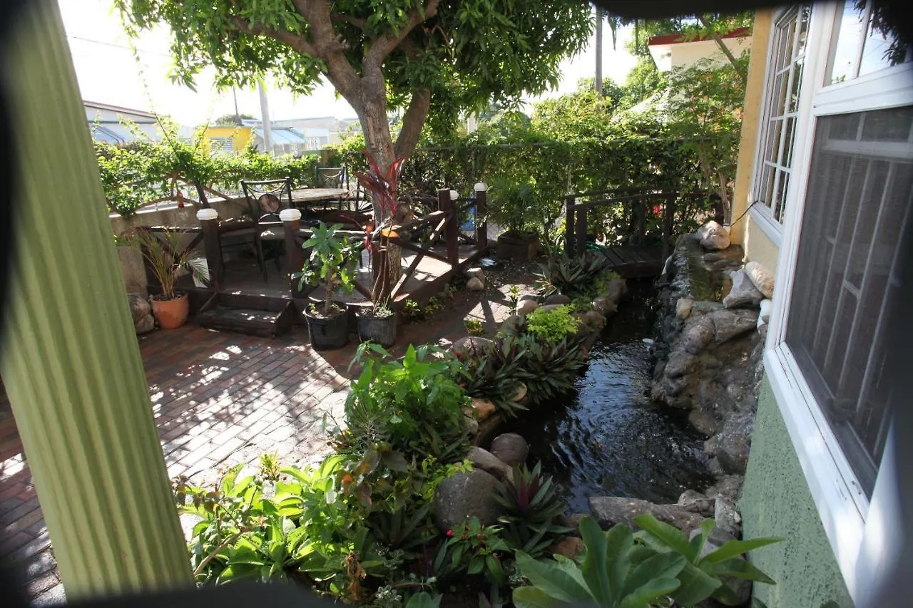 Swimaz Gateway Apartment Harbour View Homestay
